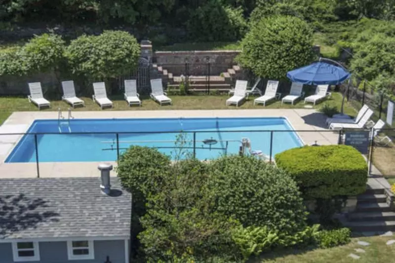 فندق Yankee Clipper Inn