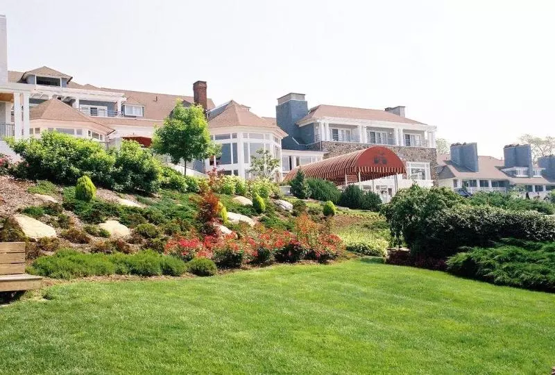 Water's Edge Resort & Spa