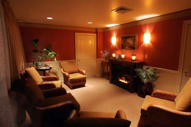 Water's Edge Resort & Spa