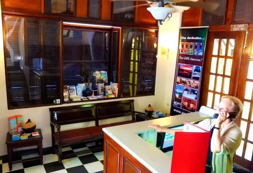 هتل Canario Boutique