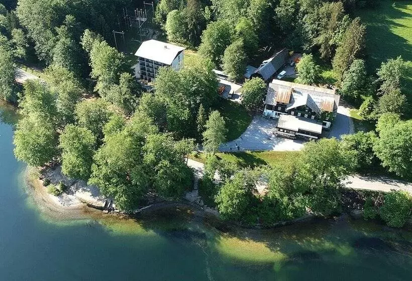 ホテル Hostel Pod Voglom