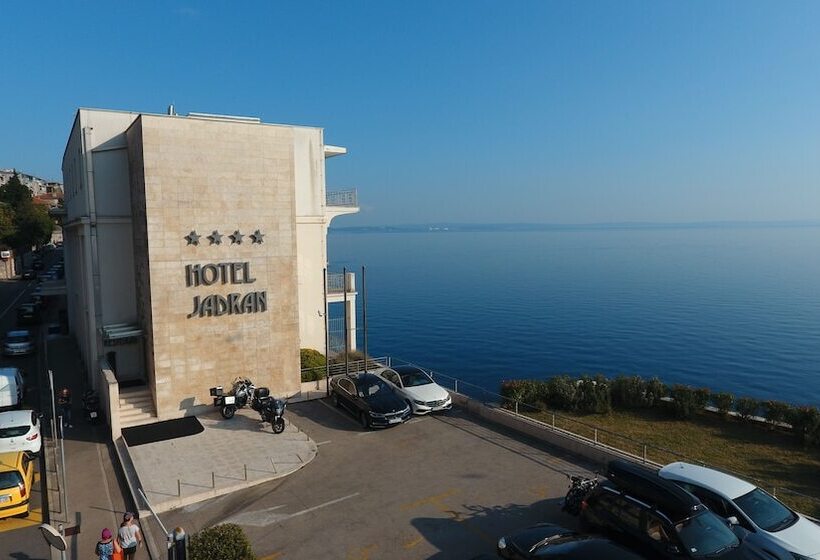 فندق Jadran