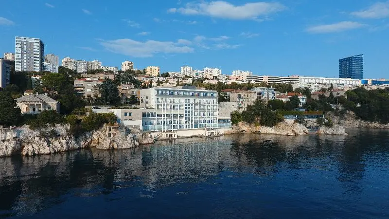 ホテル Jadran