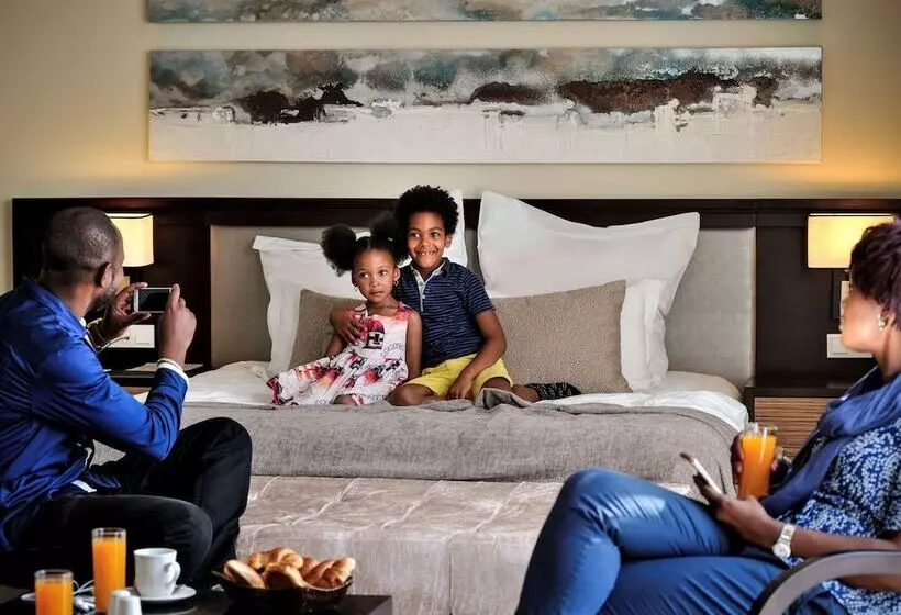 هتل Pullman Lubumbashi Grand Karavia