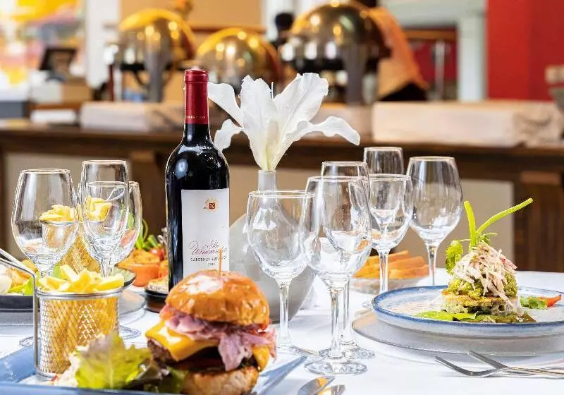 هتل Pullman Lubumbashi Grand Karavia