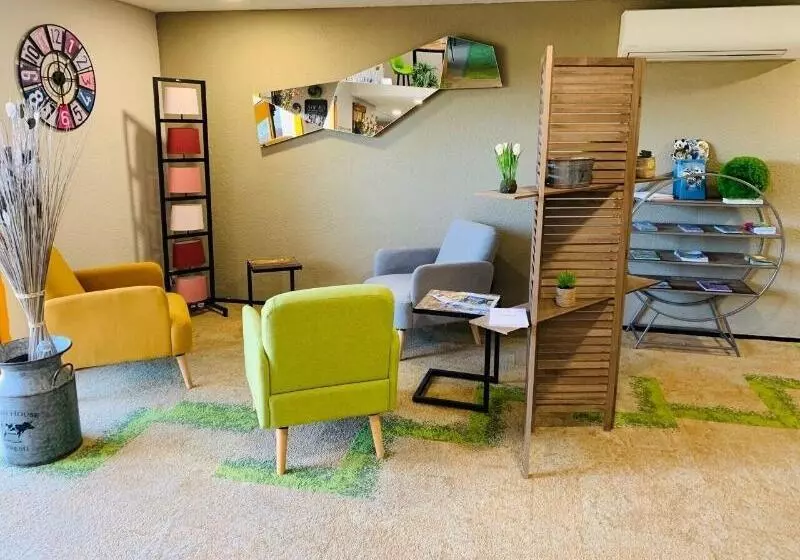 هتل The Originals Access, Bourges Nord Saintdoulchard