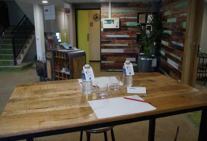 هتل The Originals Access, Bourges Nord Saintdoulchard