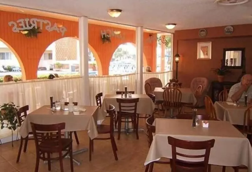 فندق على الطريق Knights Inn Hallandale