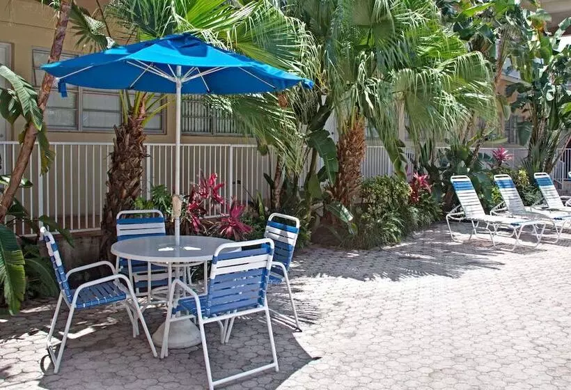 فندق على الطريق Knights Inn Hallandale