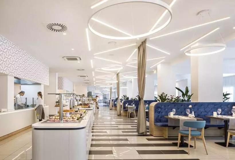 Valamar Carolina Hotel & Villas