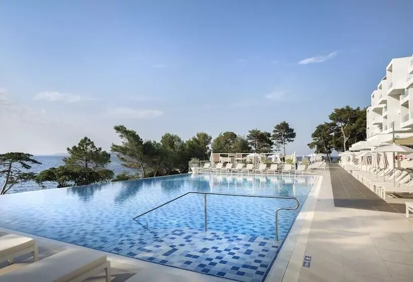 Valamar Carolina Hotel & Villas