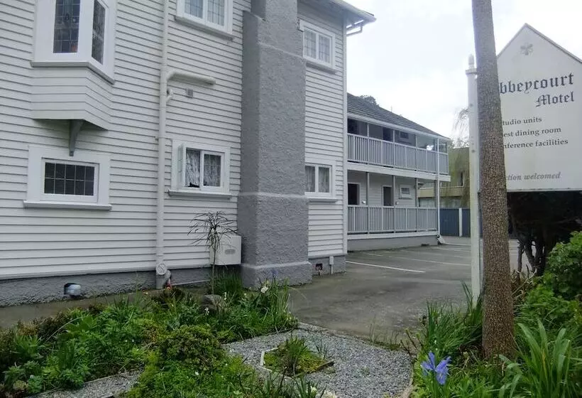 Abbeycourt Motel