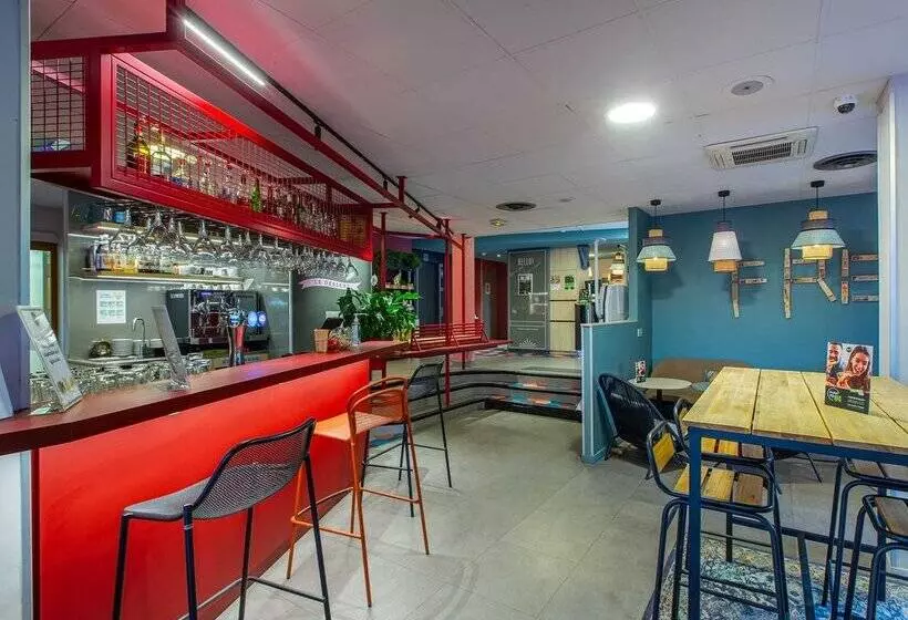 B&b Hotel Orléans Nord Saran