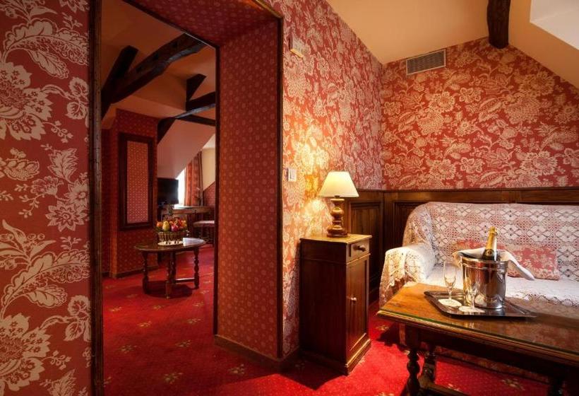 هتل Amarante Beau Manoir