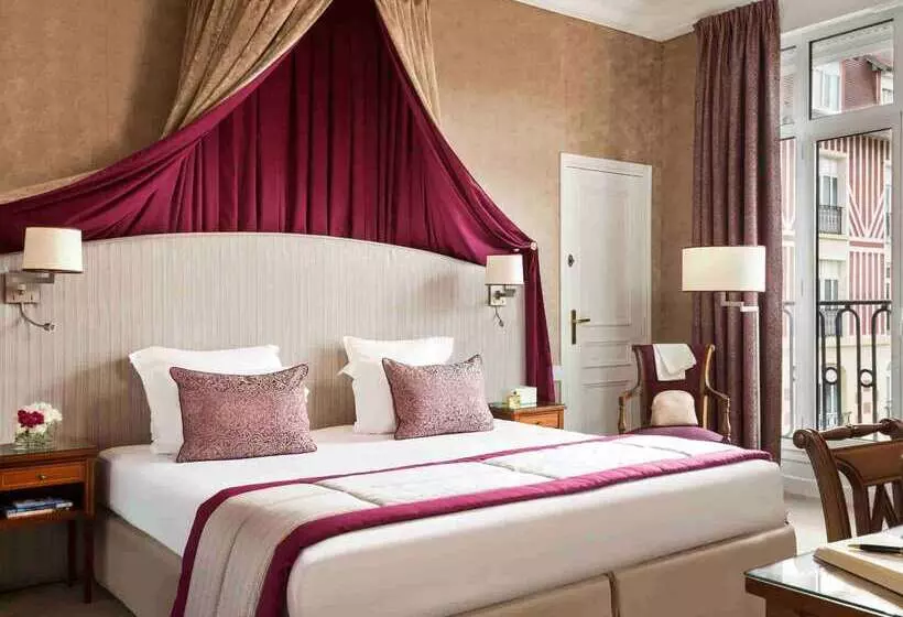 هتل Barriere Le Royal Deauville