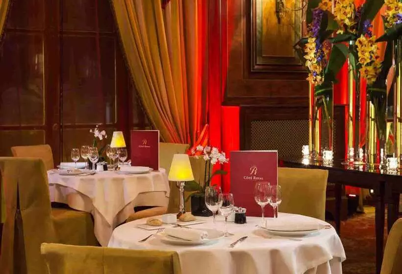 هتل Barriere Le Royal Deauville