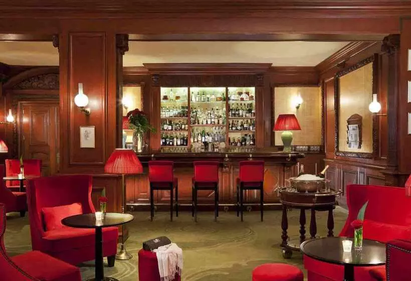 هتل Barriere Le Royal Deauville