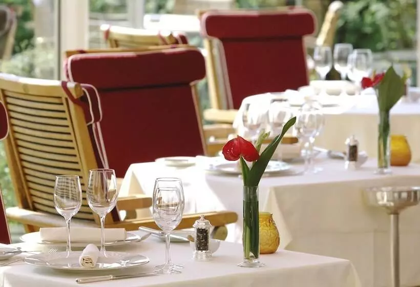 هتل Barriere Le Royal Deauville