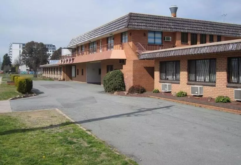 Otel Canberra Lyneham Motor Inn