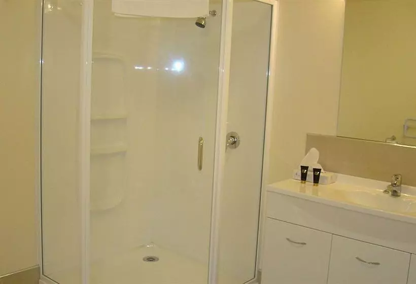 Fountain Court Motel