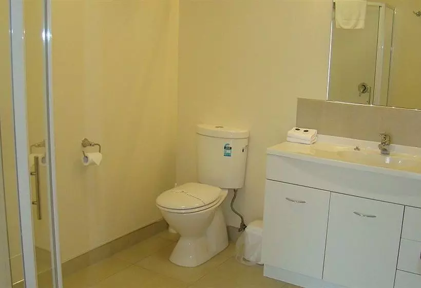 Fountain Court Motel