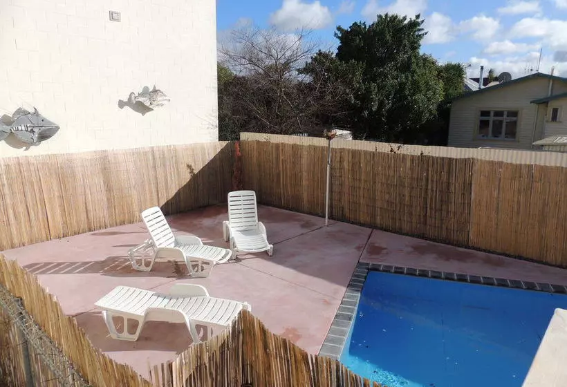 Fountain Court Motel