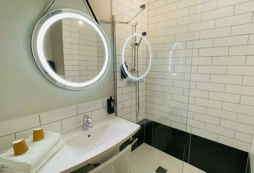 فندق Ibis Gap Centre