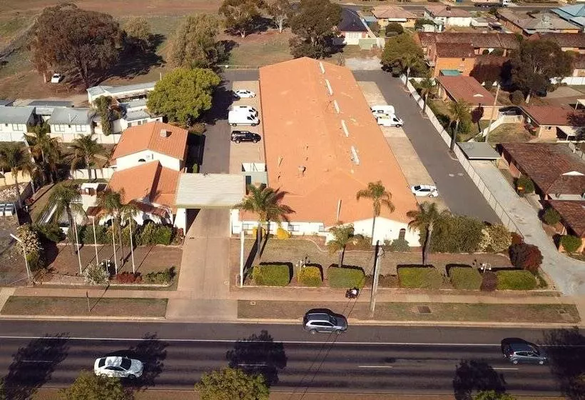 Hotel Tamworth Motor Inn & Cabins