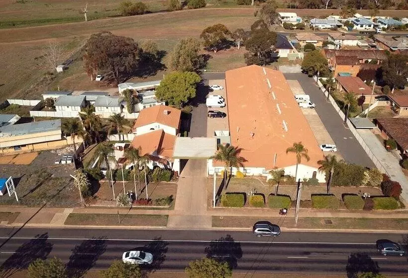 Hotel Tamworth Motor Inn & Cabins