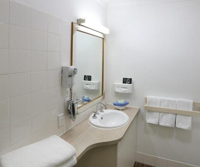 فندق Tamworth Motor Inn & Cabins