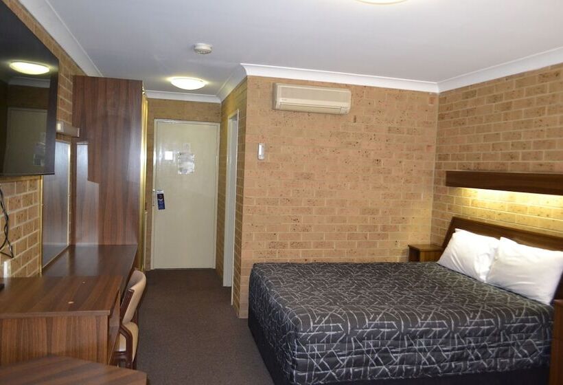 فندق Tamworth Motor Inn & Cabins
