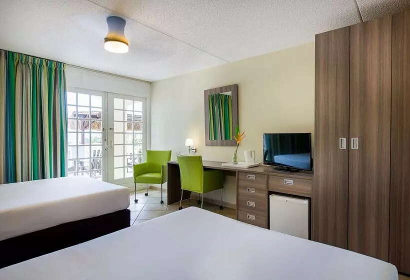 Lionsdive Beach Resort