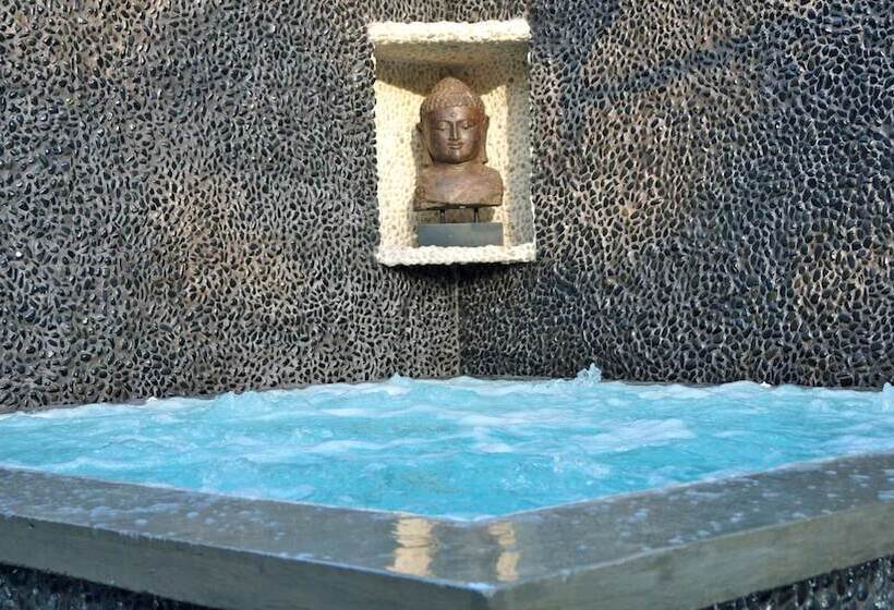 Riande Aeropuerto Hotel Casino