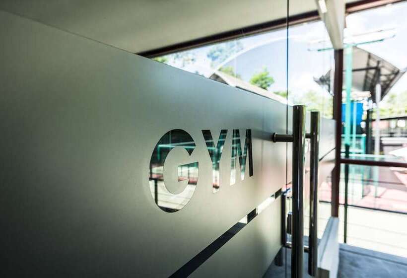 Riande Aeropuerto Hotel Casino