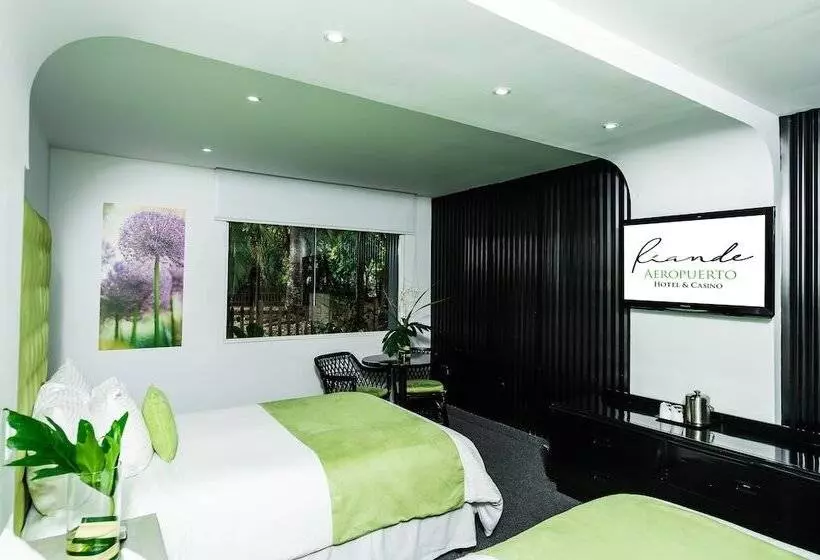 Riande Aeropuerto Hotel Casino
