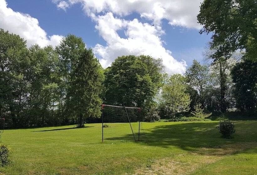 هتل Château De Bellefontaine Teritoria