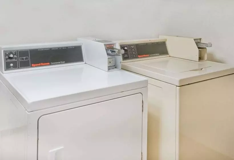 فندق Days Inn By Wyndham Batavia Darien Lake Theme Park