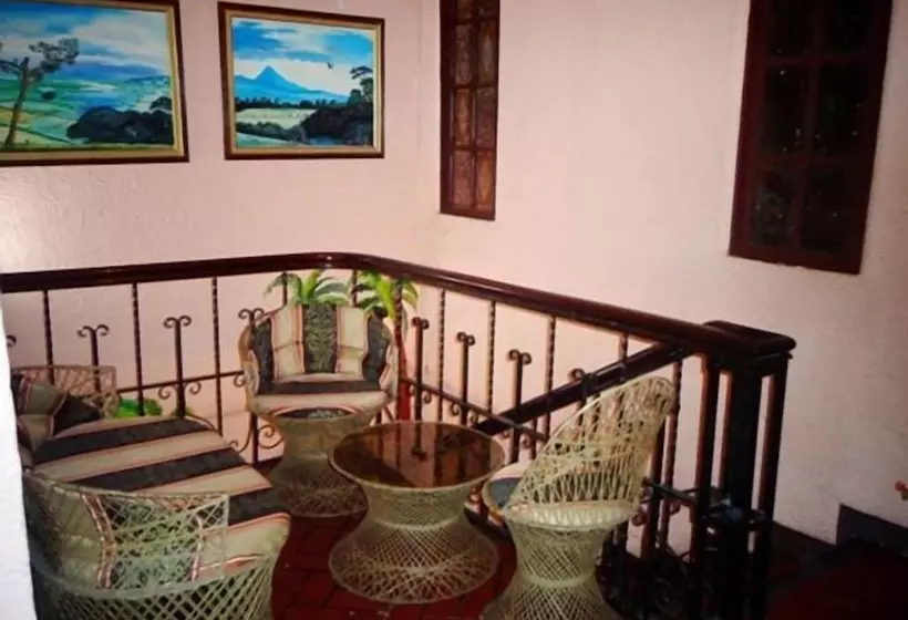 ホテル Hemingway Inn