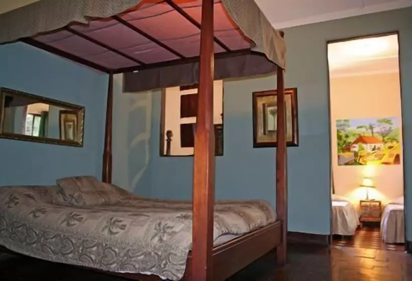 ホテル Hemingway Inn