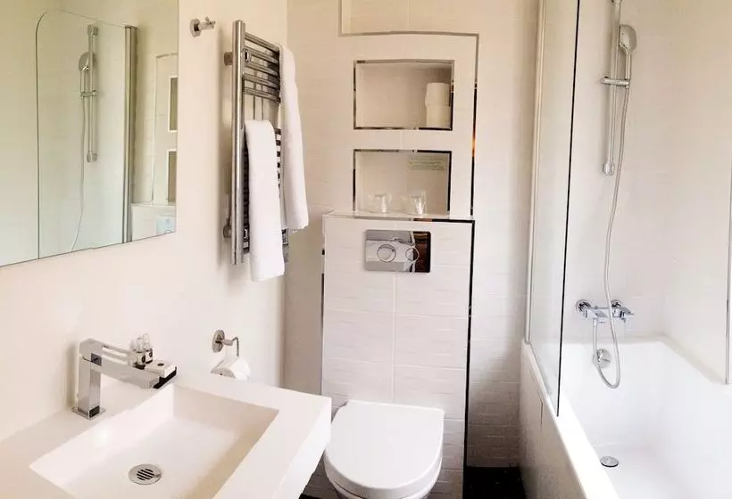 هتل Ile De France Opera