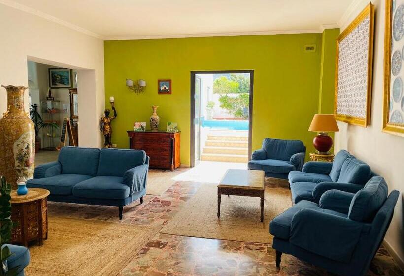 בית מלון כפרי Lord Byron