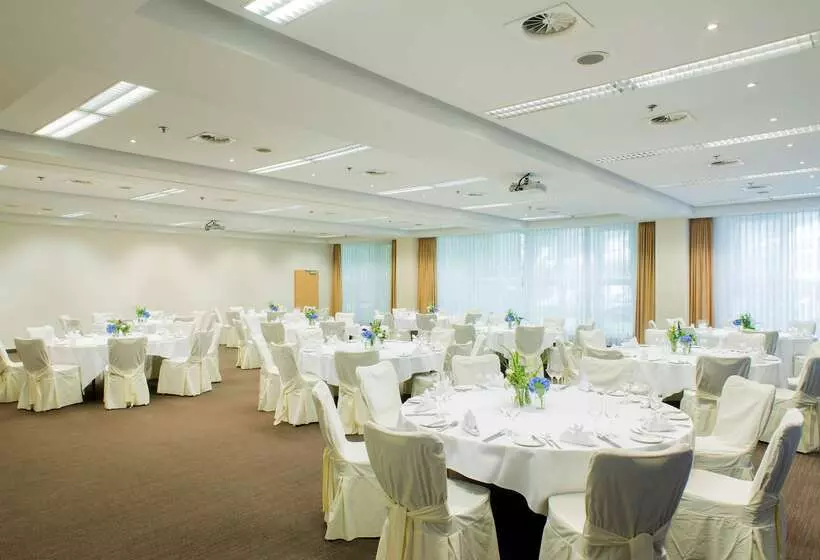 Hotel NH Dresden Neustadt