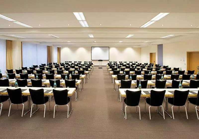 Hotel NH Dresden Neustadt