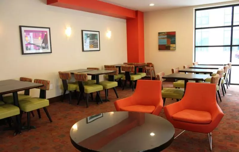 Hotel Staypineapple, University Inn, University District Seattle