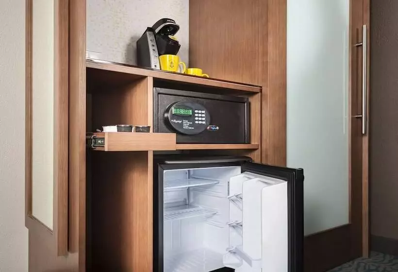 Hotel Staypineapple, University Inn, University District Seattle