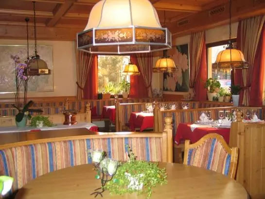 Отель Sunny Traublingerhof