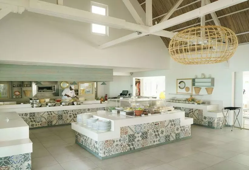 Hotel Tropical Attitude