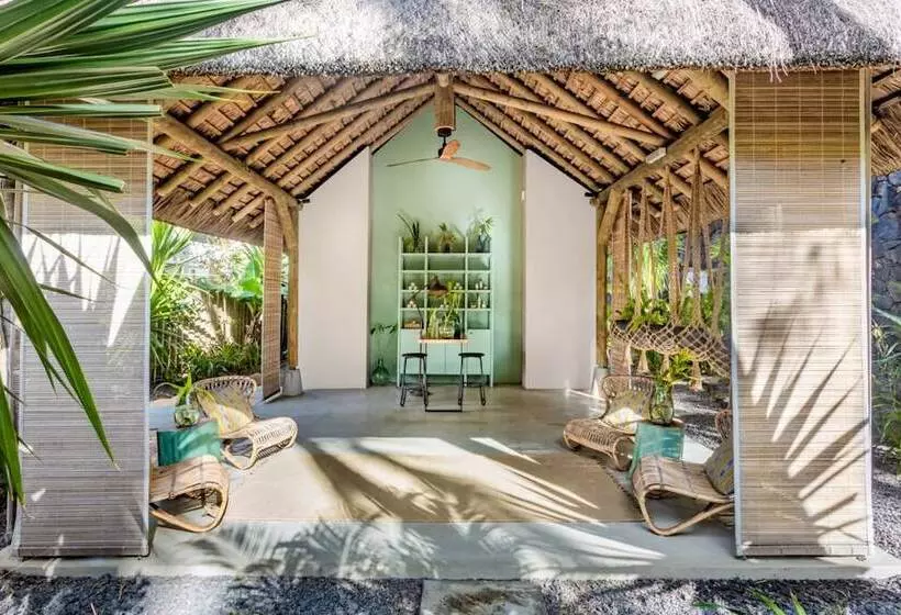 Hotel Tropical Attitude