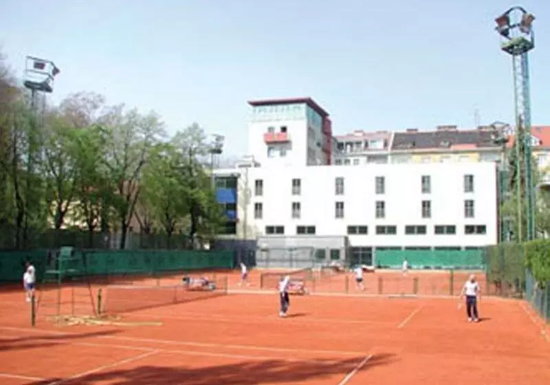 Club hotel