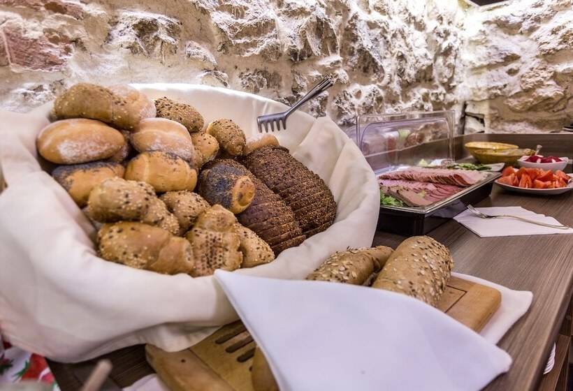 בית מלון כפרי Elektor Premium